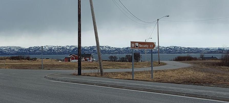 Varjjatgeainu Apartment Nesseby Varangerbotn エクステリア 写真